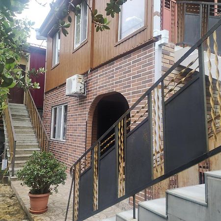 فندق Private House In باتومي المظهر الخارجي الصورة