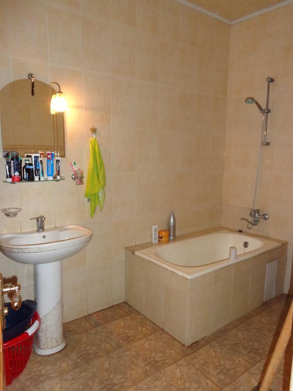 فندق Private House In باتومي الغرفة الصورة